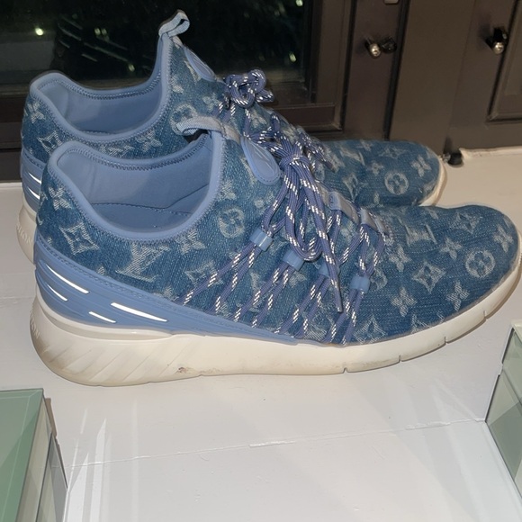 ❗️LV MENS SNEAKER❗️ - Picture 3 of 6